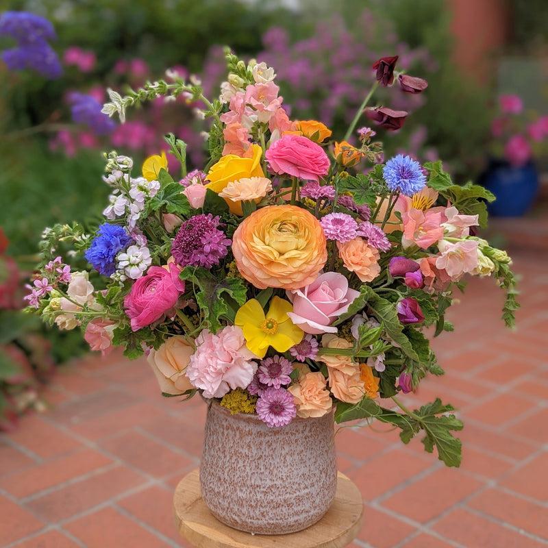 Seasonal Flowers: Full Arrangement